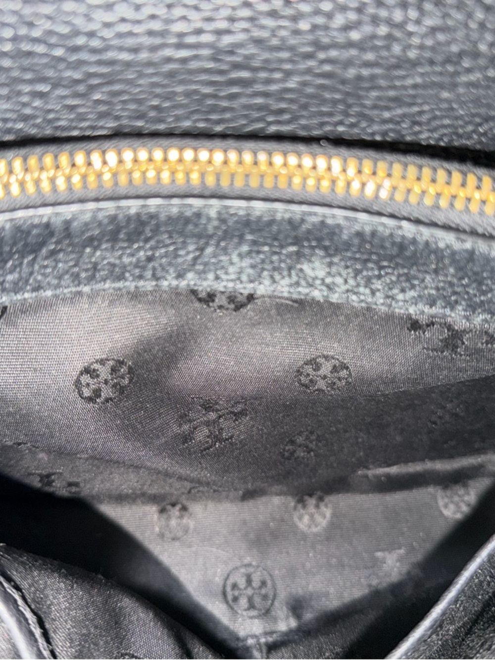Tory Burch Britten Black Leather Flap Convertible Shoulder Bag/Crossbody Bag - Picture 7 of 8